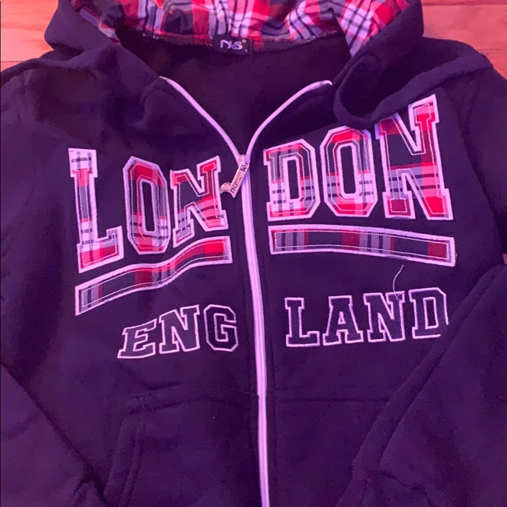 London sweatshirt with a zipper